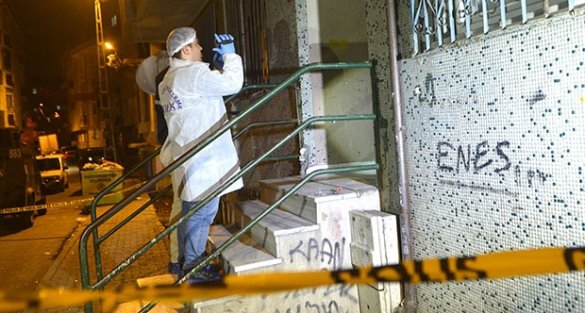 Gaziosmanpaşa'da kıraathane önüne 'ses bombası'