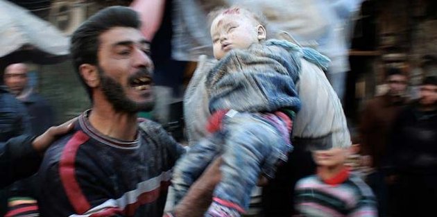 Halep'te pazar yeri ve sağlık merkezine Rus saldırısı: 7 ölü 20 yaralı