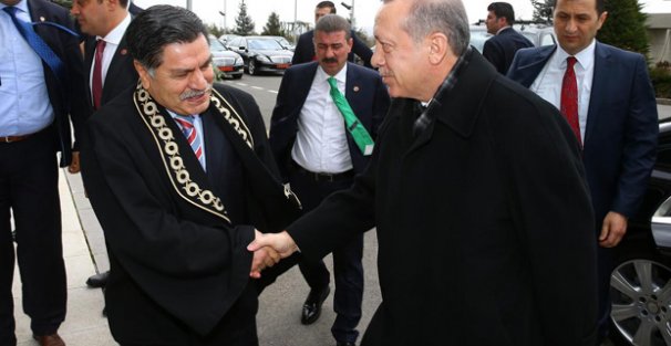 Haşim Kılıç, Erdoğan'ı kapıda karşıladı