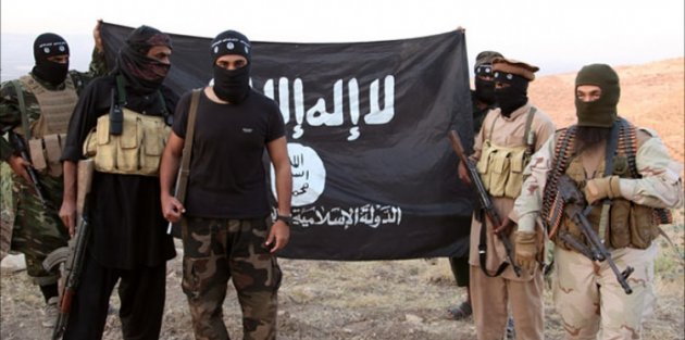 IŞİD onlarca militanını diri diri gömdü