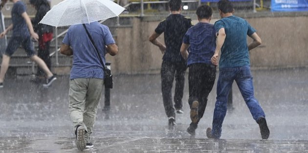 İstanbul ve 10 ile sağanak yağış uyarısı