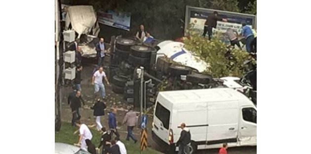 İstanbul'da feci kaza: 1 ölü 5 yaralı!
