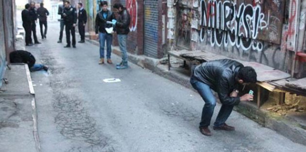 İstanbul'da Sokak Ortasında İnfaz