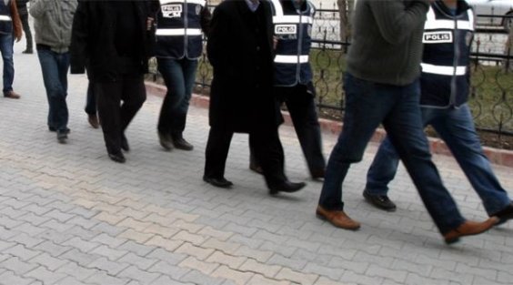 İstanbul'un 11 İlçe'sinde Sokak Satıcılarına Darbe