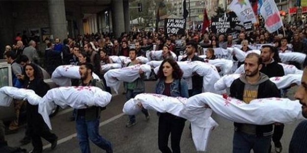 Kadıköy’de 'kefenli' IŞİD protestosu