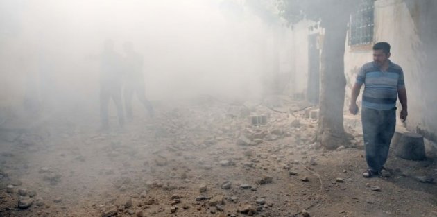 Kilis'e yine roket yağdı: Bir ev yandı
