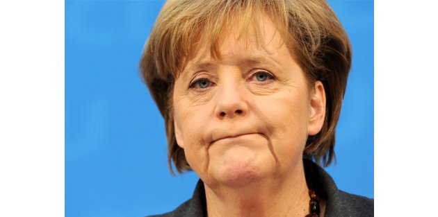 Merkel: Toplum mültecileri kucaklıyor