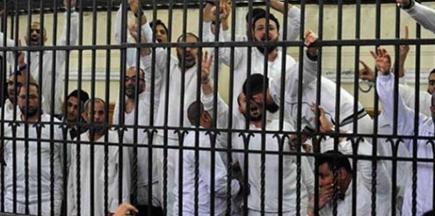 Mısır'da 183 kişiye idam kararı!