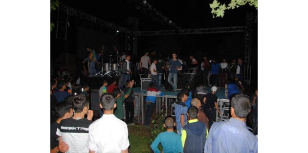 Mustafa Ceceli konserinde ortalık fena karıştı!