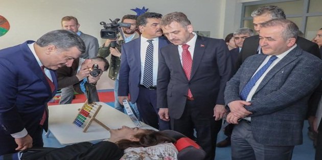 Sağlık Bakanı Koca Gaziosmanpaşa'da hastane açtı