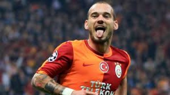 Sneijder'in sözleşmesine Fenerbahçe maddesi eklendi