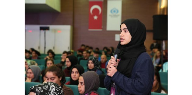 Sultangazi'de gençlerin sorunları konuşuldu