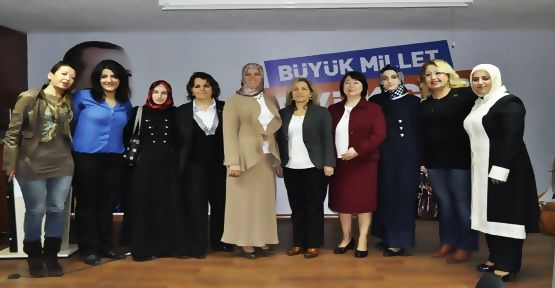 Sultangazili Ak Kadınlar 8 Mart'ı Kutladı!