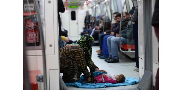 Suriyeliler Metroya Sığındı!