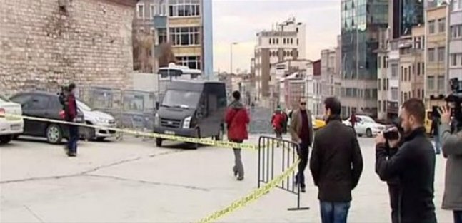 Taksim'de polis noktasına saldırı!