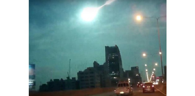 Tayland'da meteor böyle düştü
