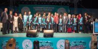 Gaziosmanpaşa'da Mezuniyet Sevinci Yaşayan 3 Bin 500 Liseli Birlikte İftar Yaptı