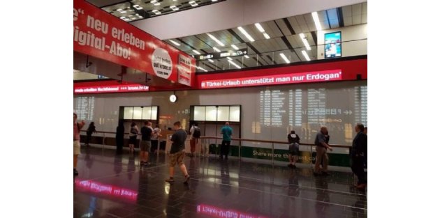 Viyana Havalimanı'nda skandal 'Erdoğan' yazısı!