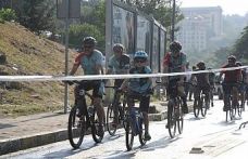 Gaziosmanpaşa’da bisiklet yolları güvenli sürüş imkanı sağlıyor