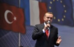 Başbakan Erdoğan, Avrupa Komisyonu Parlamenterler Meclisi (AKPM) Genel Kurulu'nda seçim barajını soran Avrupalı parlamenerlere one minute dedi.