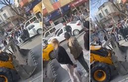 Gaziosmanpaşa'da tartıştığı sürücünün aracına çarptı