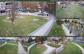 Gaziosmanpaşa'da çocuk parkları kamera sistemiyle...