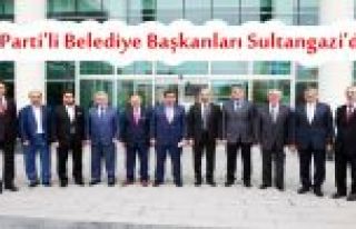 Ak Parti'li Belediye Başkanları Sultangazi'de...