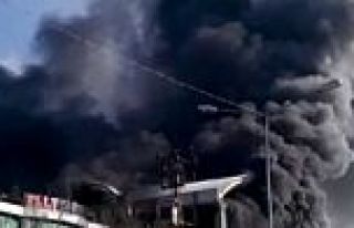 Arnavutköy'de dokuma fabrikasında yangın