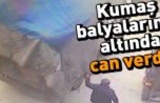 Arnavutköy'de üzerine kumaş balyaları devrilen...