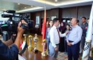 Başkan Altunay Şampiyon Sporcuları Makamında Ağırladı