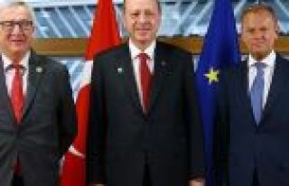 Erdoğan'ın Tusk ve Juncker ile yaptığı görüşmede...