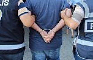 Eski Galatasaraylı futbolcu FETÖ'den tutuklandı