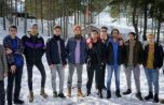 Eyüpsultanlı Gençler, 2020 Kış Kampı’nda Kefken’de...