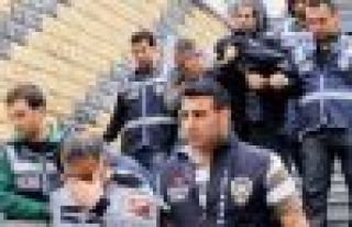 Eyüp'te çete operasyonu: 63 gözaltı