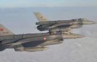 İki F-16 ile Suriye hava sahasında uçuş görevleri...