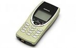 İngiltere'de Nokia 8210'un satışları patladı