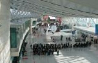 İstanbul havalimanlarından 10 ayda 80 milyon yolcu...