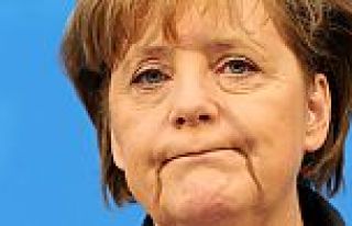 Merkel: Toplum mültecileri kucaklıyor