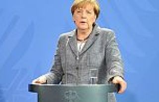 Merkel: Türkiye ile mülteci konusunu konuşmalıyız