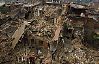 Nepal'de ölü sayısı 7 bini geçti