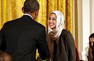 Obama'dan Müslüman genç kıza büyük övgü