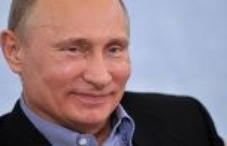 Putin Twitter Facebook ve Gmail'i yasaklıyor