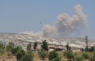 Rusya ve Esed güçleri İdlib ve Hama'da sivil yerleşimler...