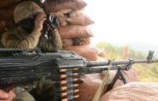 Sınır hattına saldıran PKK/PYD-YPG'li teröristler...
