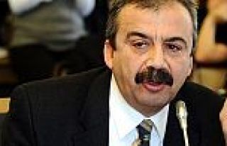 Sırrı Süreyya Önder siyaseti bırakıyor!