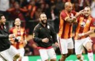Sneijder'den Volkan Demirel şarkısı