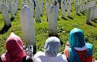 Srebrenitsa'da 136 soykırım kurbanı defnedilecek