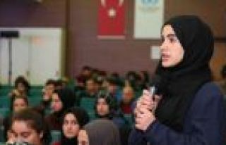 Sultangazi'de gençlerin sorunları konuşuldu