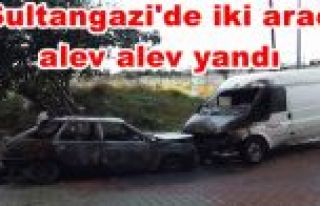 Sultangazi'de iki araç alev alev yandı