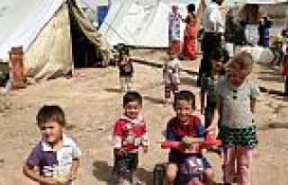 Suriyelilere Yardımlar Sürüyor